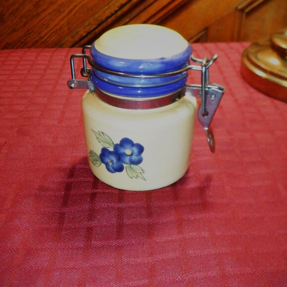 Adorable, Morris National ~ CANISTER / Jar ~ Hand Painted Wire Bailhock Closure - Picture 1 of 1